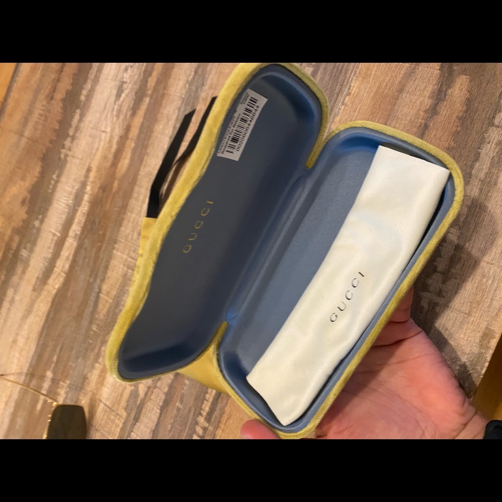 Gucci Sunglasses - Picture 6 of 8